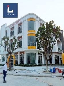 cung cấp cửa nhôm kính Lumal cho Billiard & coffee Ninh Bình