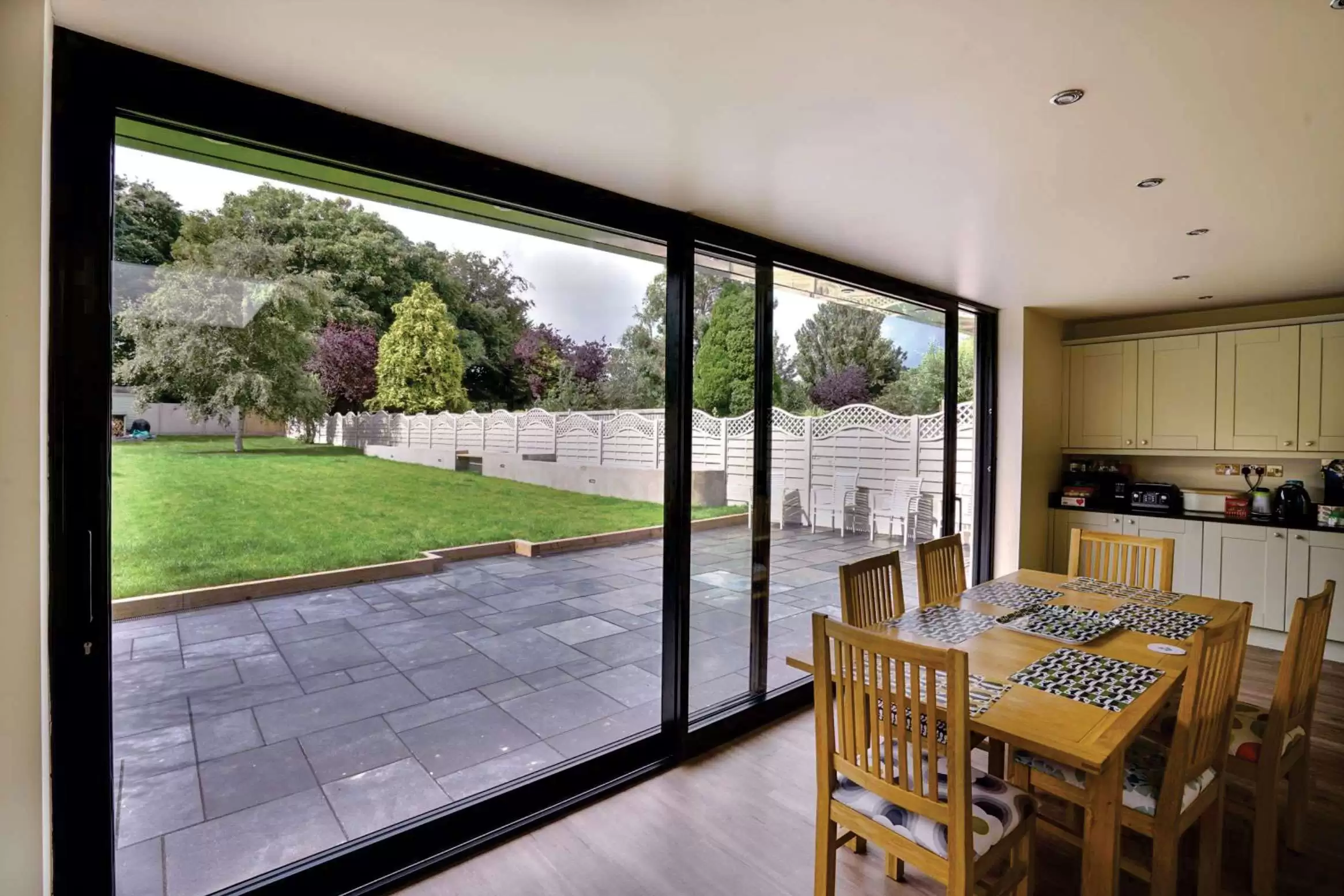 Cửa lùa nhôm cao cấp