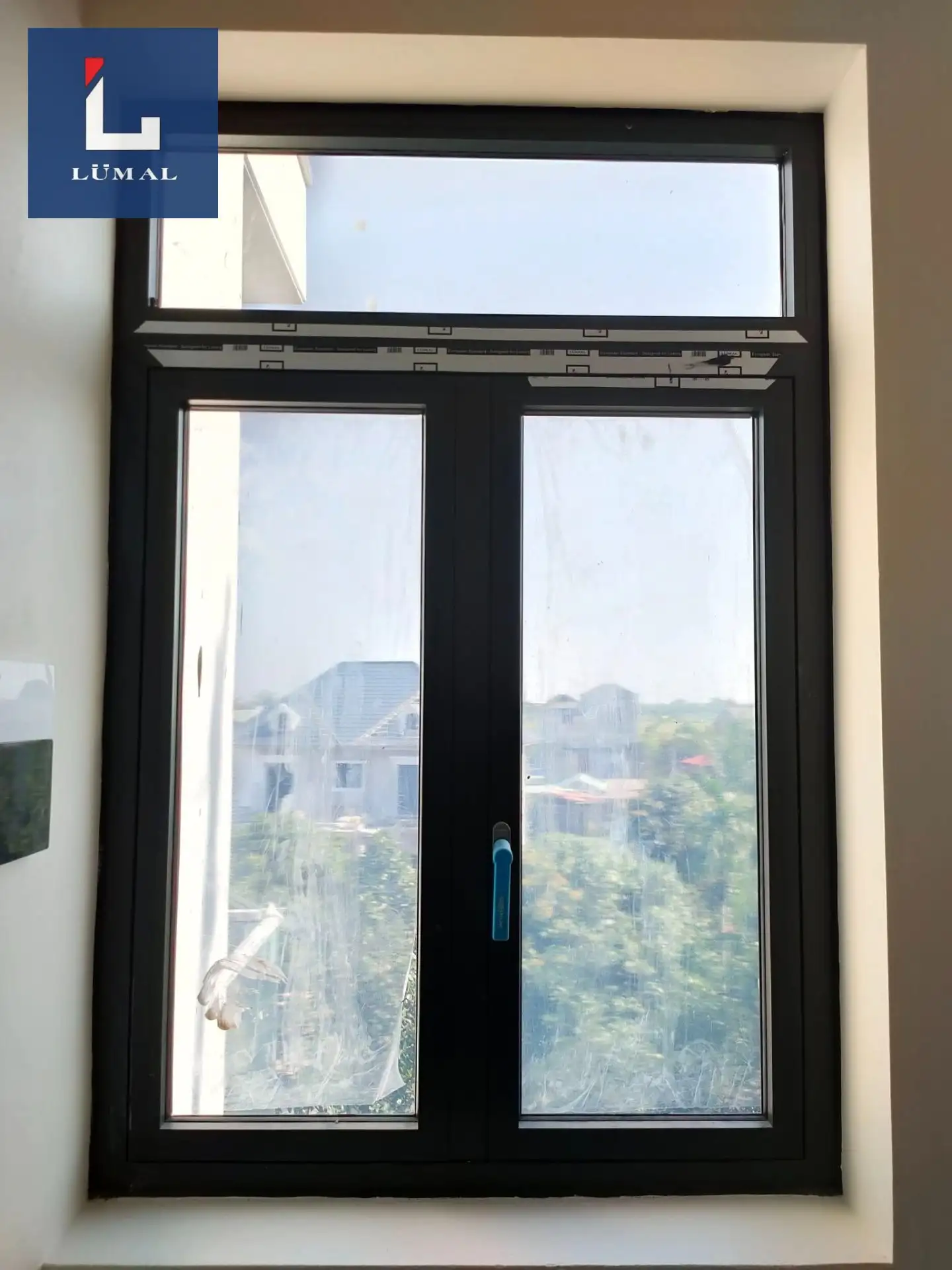 Cửa sổ mở quay nhôm Lumal (11)