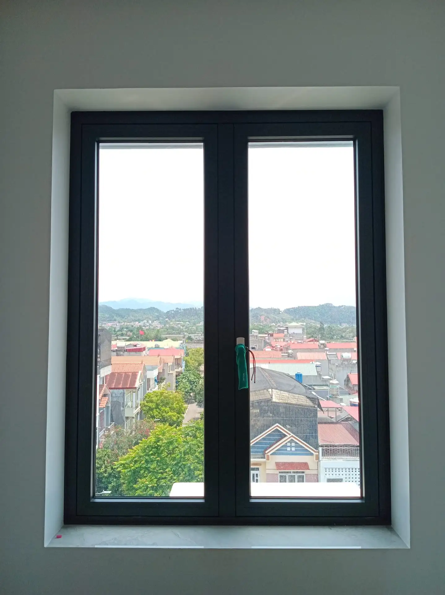 Cửa sổ mở quay nhôm Lumal (8)