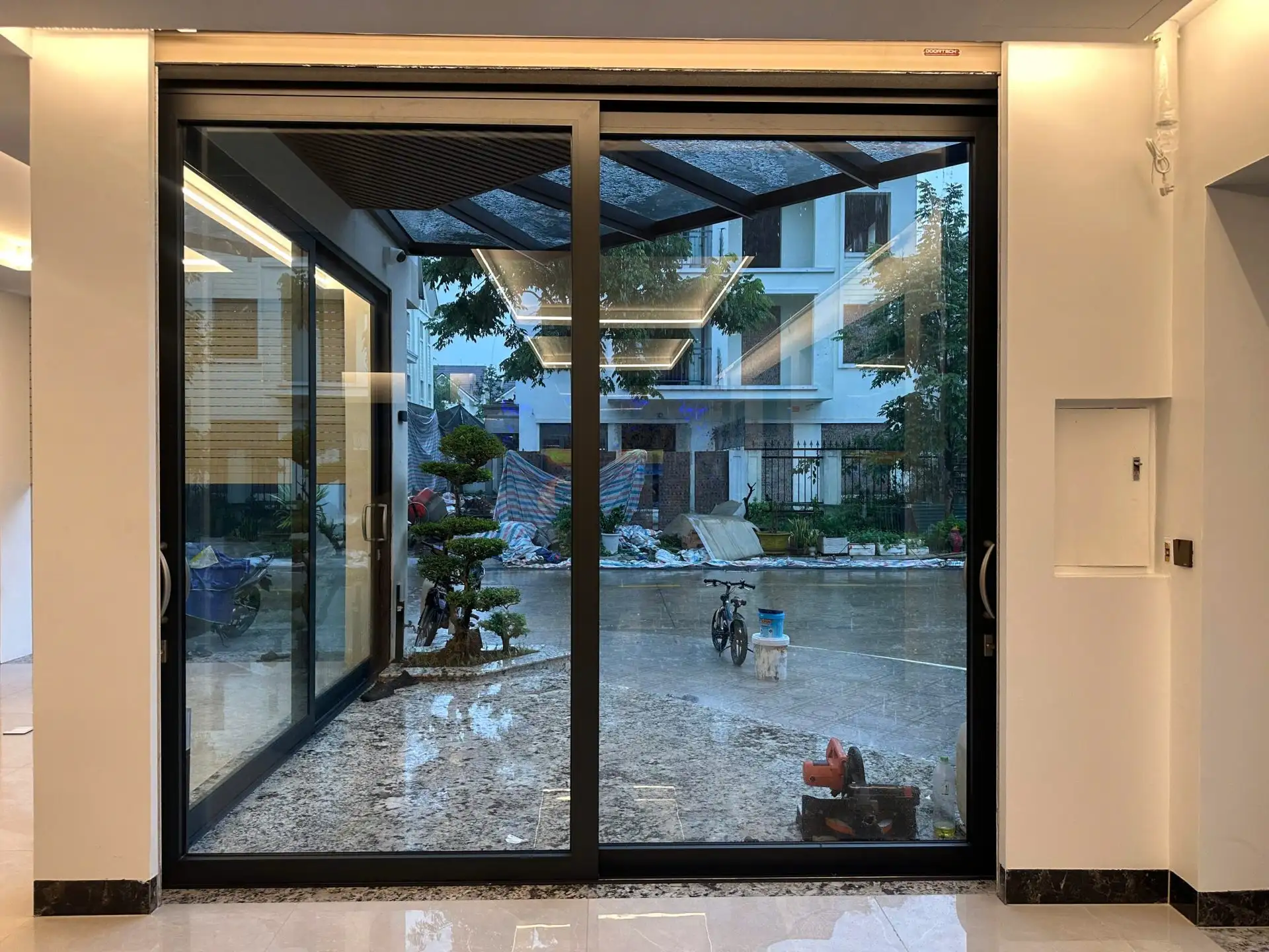 cửa nhôm Lumal