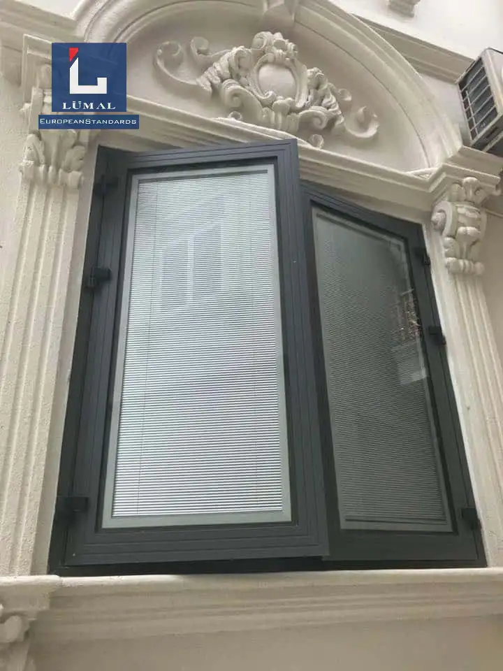 Cửa nhôm kính tích hợp rèm tiện nghi, tinh tế, hiện đại (6)